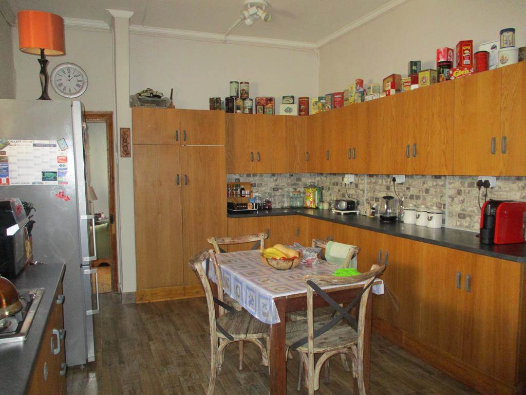3 Bed House in Graaff Reinet photo number 13