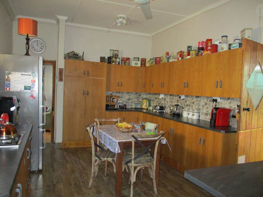 3 Bed House in Graaff Reinet photo number 15