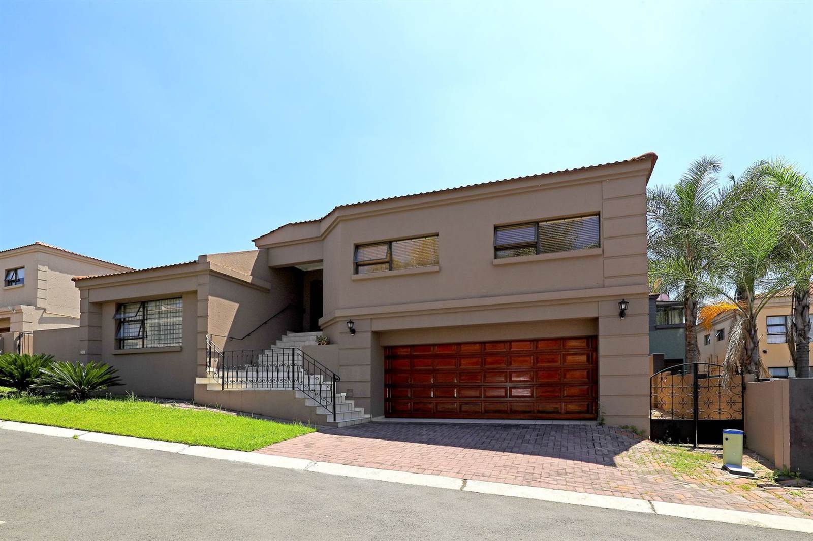 4 Bed House in Lonehill photo number 24