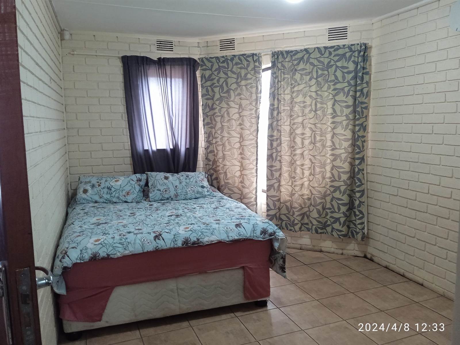 2 Bed House in Uvongo photo number 11