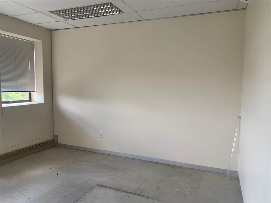 24  m² Commercial space in Rivonia photo number 10