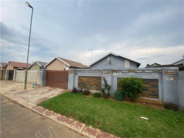 2 Bedroom House 2 Bedroom House