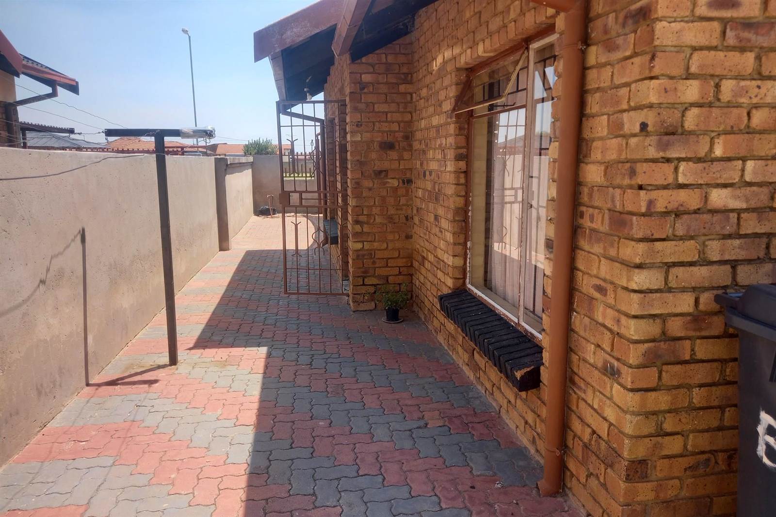 2 Bed House in Bronkhorstspruit photo number 16