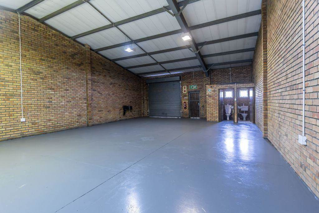 161  m² Commercial space in Alton photo number 2
