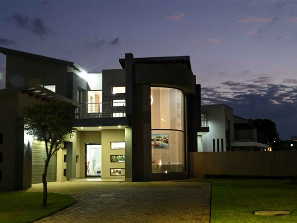 4 Bedroom House 4 Bedroom House