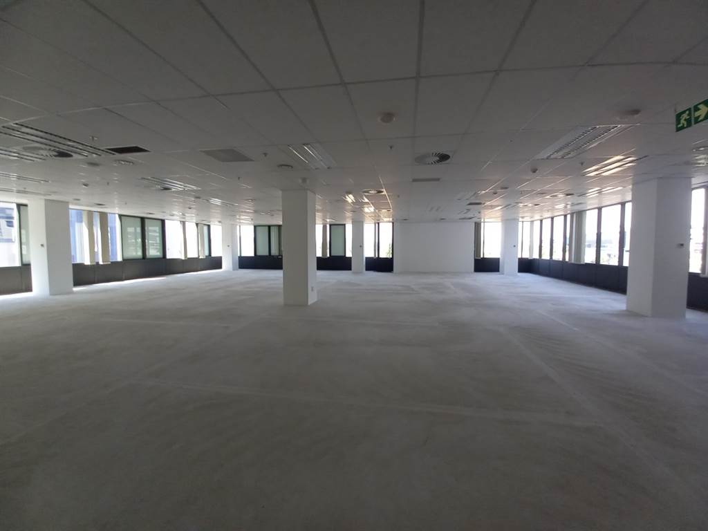 587  m² Office Space in Menlyn photo number 12