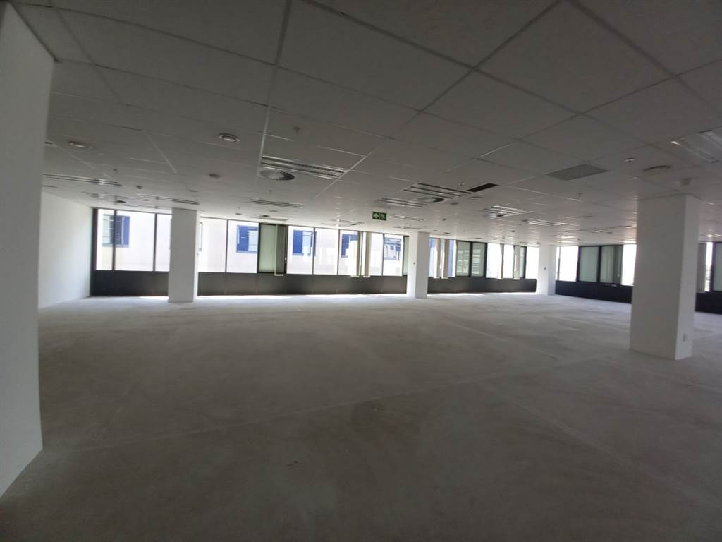 587  m² Office Space in Menlyn photo number 11
