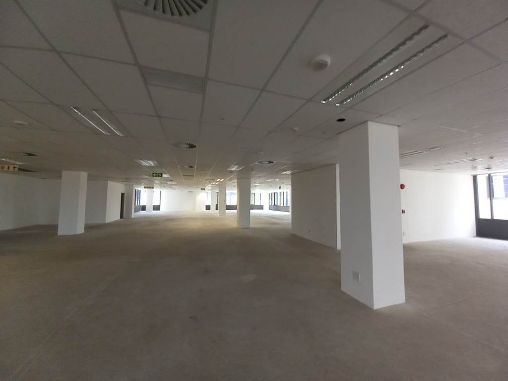 587  m² Office Space in Menlyn photo number 10