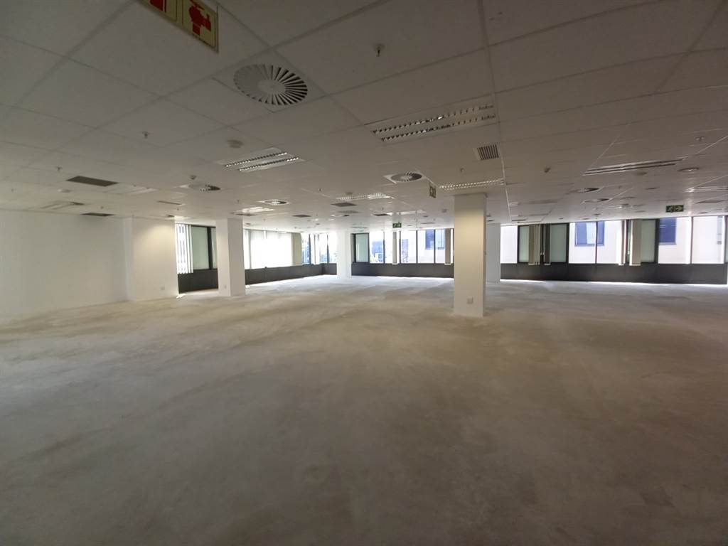 587  m² Office Space in Menlyn photo number 16