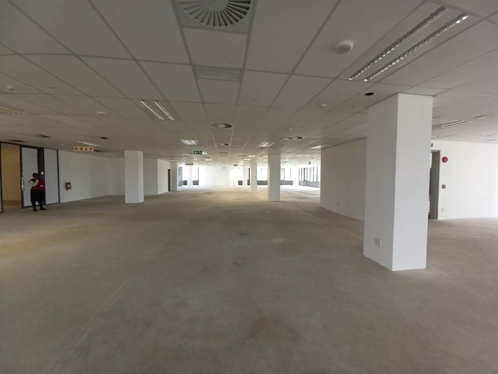 587  m² Office Space in Menlyn photo number 9