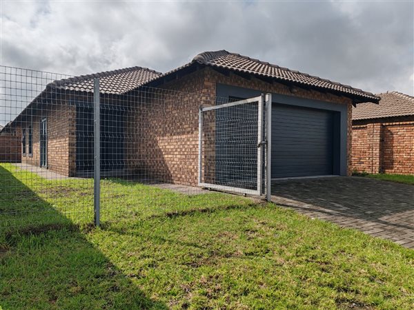 3 Bedroom House 3 Bedroom House
