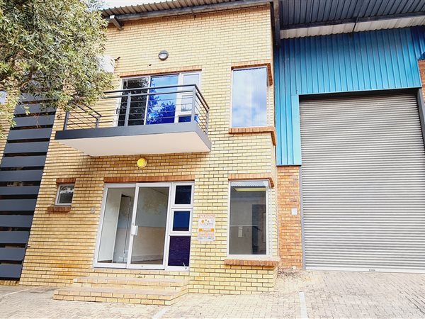 324  m² Industrial space in North Riding