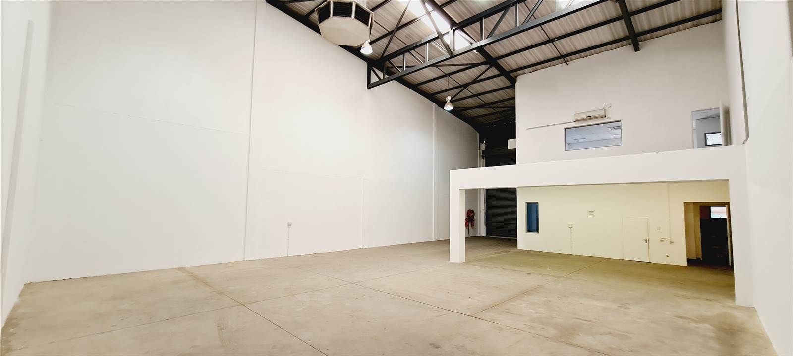 324  m² Industrial space in North Riding photo number 6