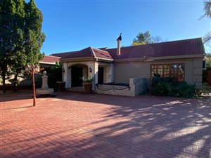 3 Bed House in Flora Gardens