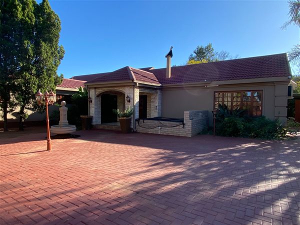 3 Bed House in Flora Gardens