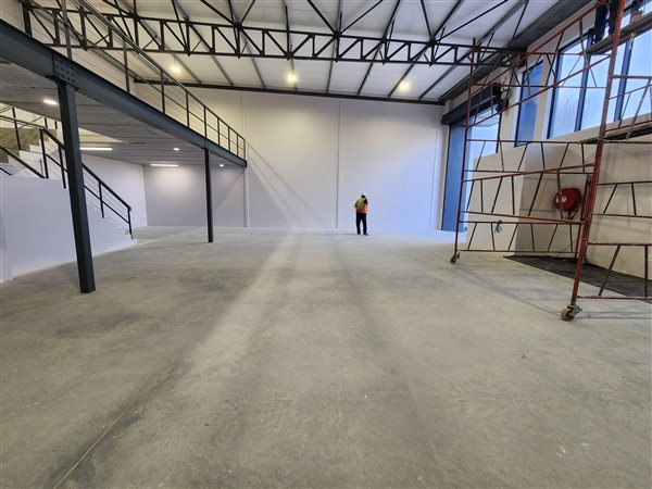 280  m² Industrial space