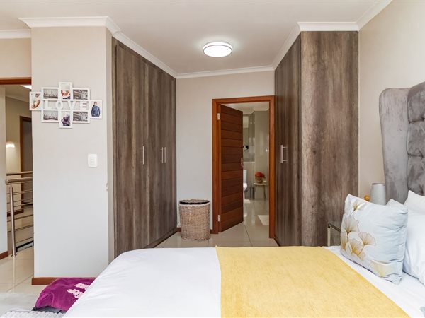 4 Bedroom Townhouse 4 Bedroom Townhouse