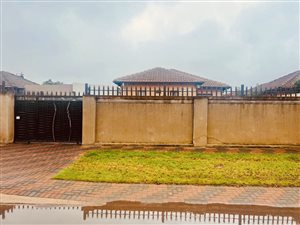 3 Bed House in Goudrand