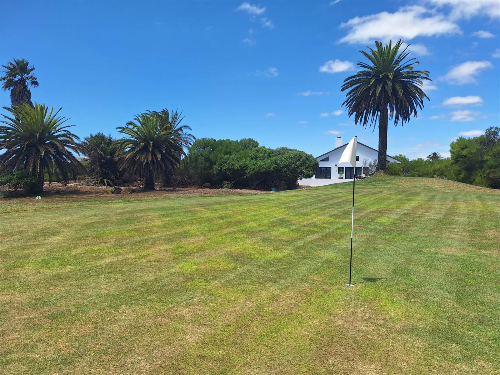450 m² Land available in Shelley Point photo number 1