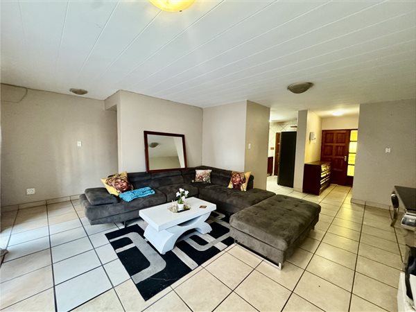 3 Bedroom Townhouse 3 Bedroom Townhouse