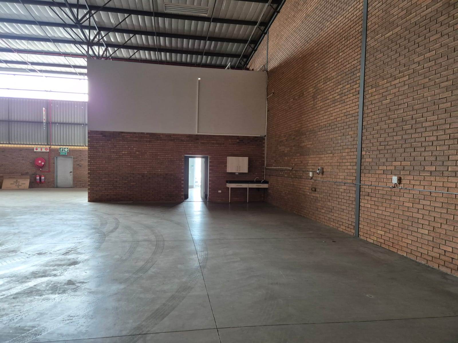 636  m² Industrial space in Pomona photo number 5