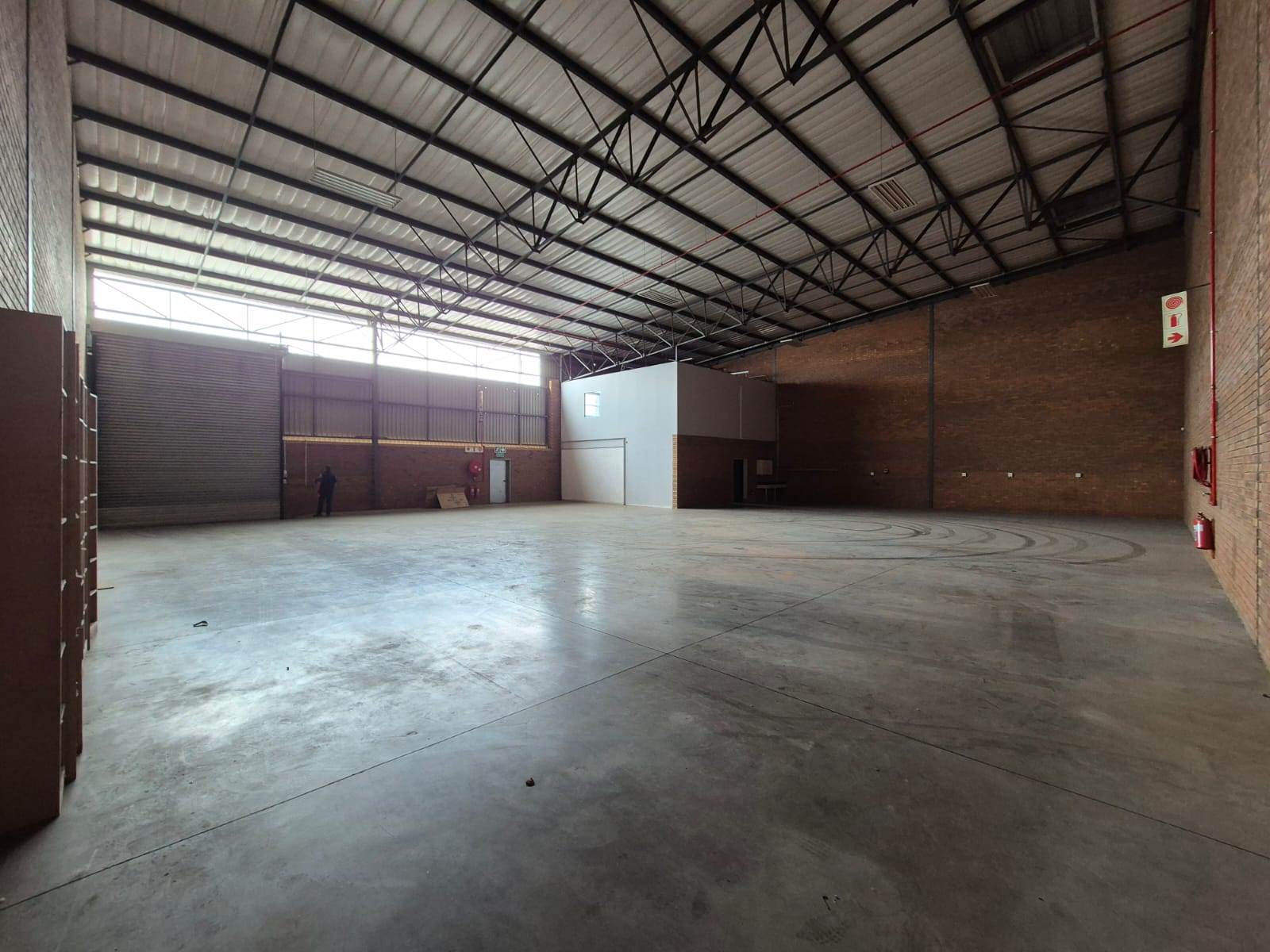 636  m² Industrial space in Pomona photo number 3
