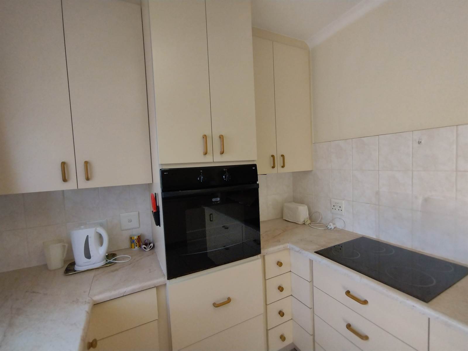 2 Bed Townhouse in Amber Valley photo number 4