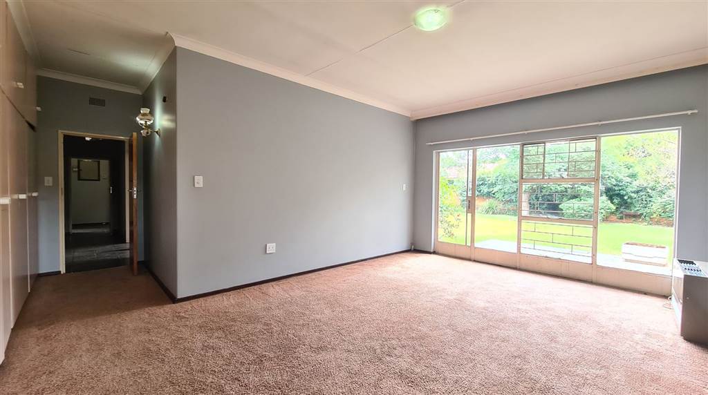 5 Bed House in Potchefstroom Central photo number 13