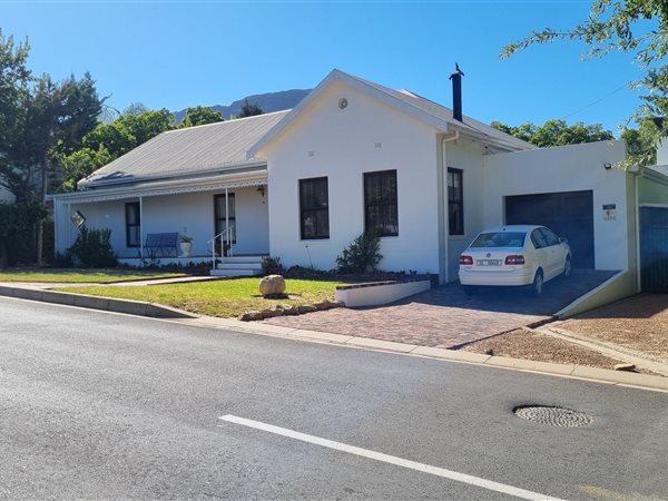 1 Bed Garden Cottage