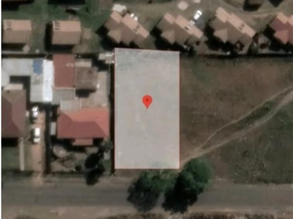 650 m² Land