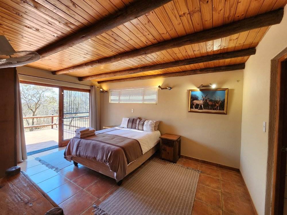 4 Bed House in Mabalingwe Nature Reserve photo number 12