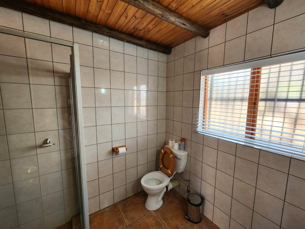 4 Bed House in Mabalingwe Nature Reserve photo number 6