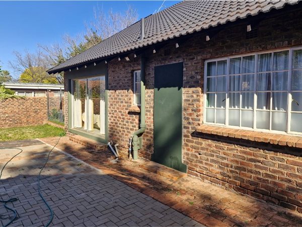 2 Bedroom House 2 Bedroom House