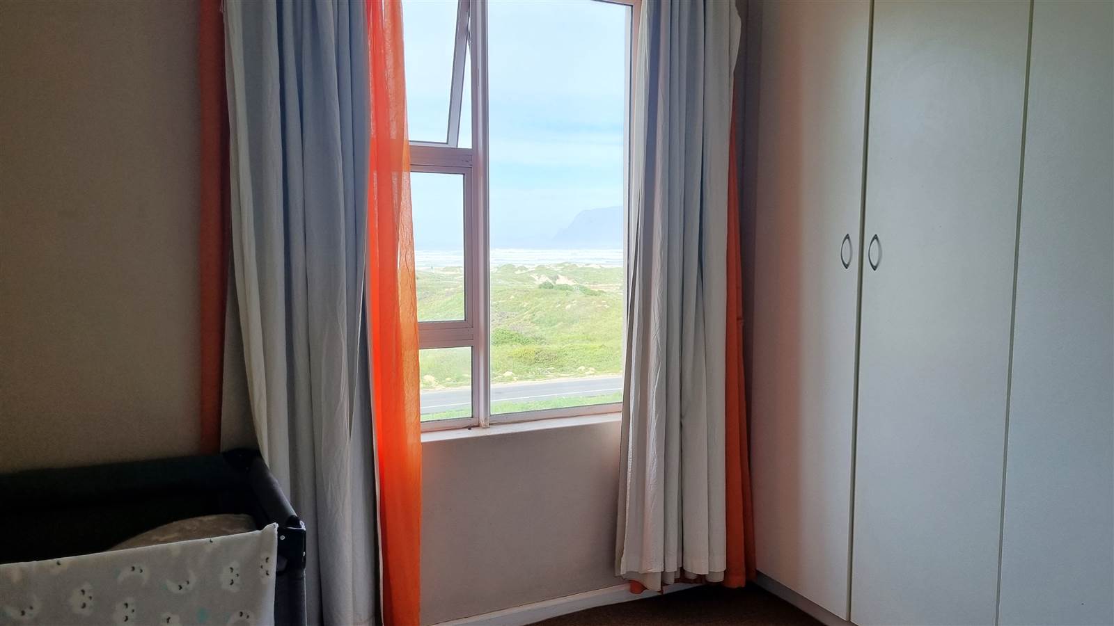 2 Bed Apartment in Muizenberg photo number 9
