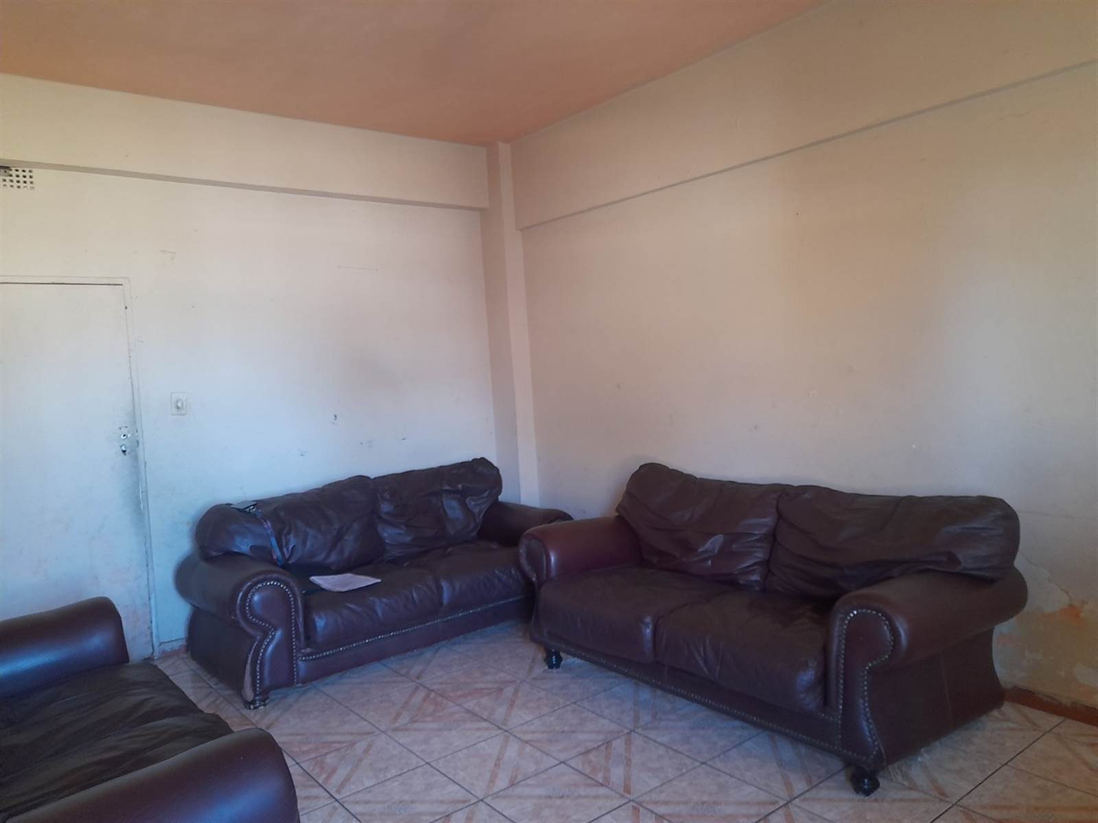 2 Bed Apartment in Jeppestown photo number 5