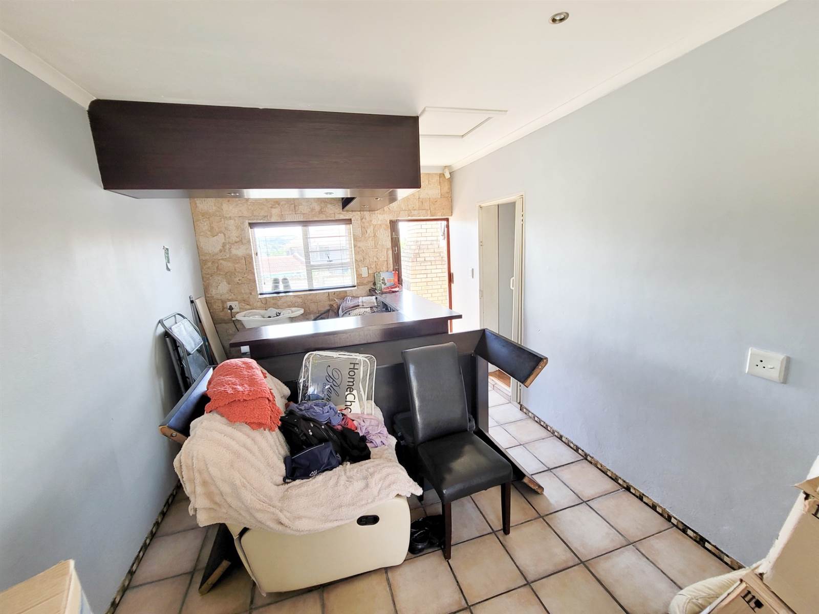2 Bed Townhouse in Nahoon Valley Park photo number 12