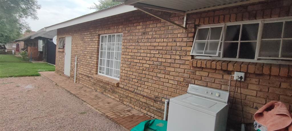 3 Bed Townhouse in Mookgophong (Naboomspruit) photo number 29