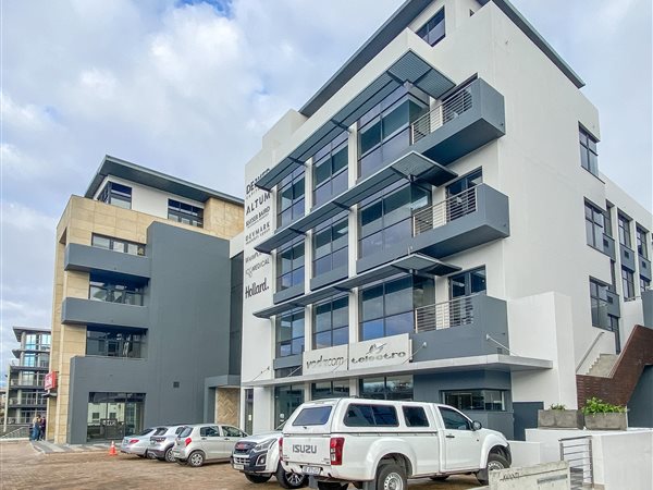 631  m² Commercial space