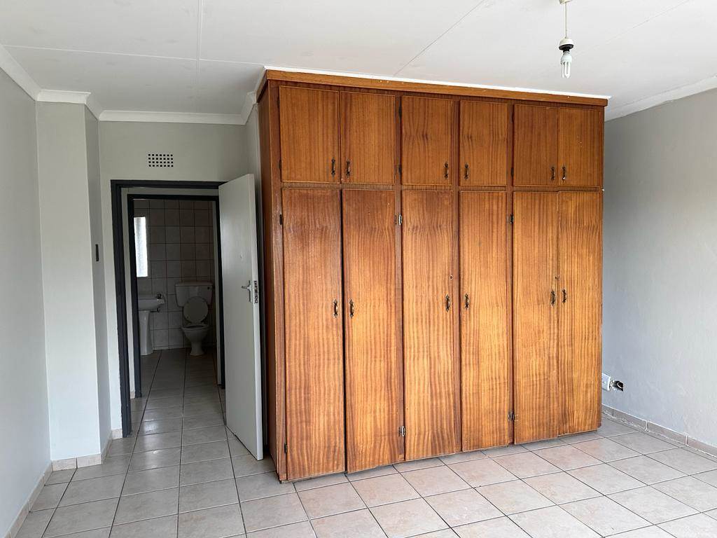 2 Bed Flat in Welkom photo number 9