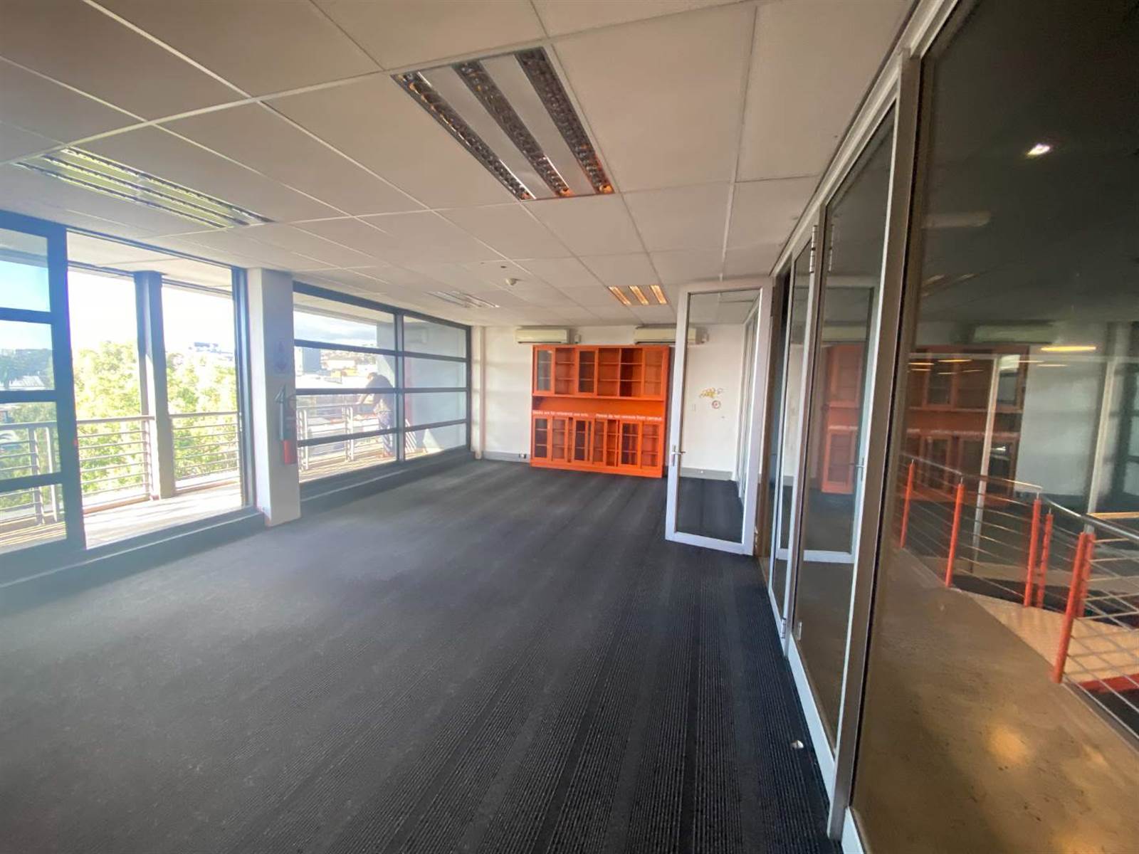 1421  m² Office Space in Woodstock photo number 27