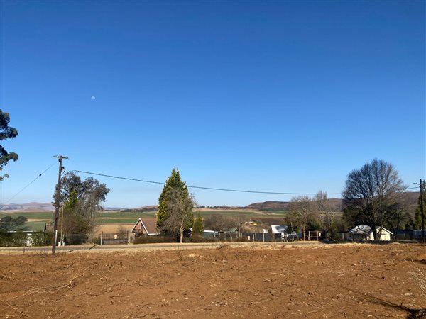 2 041 m² Land