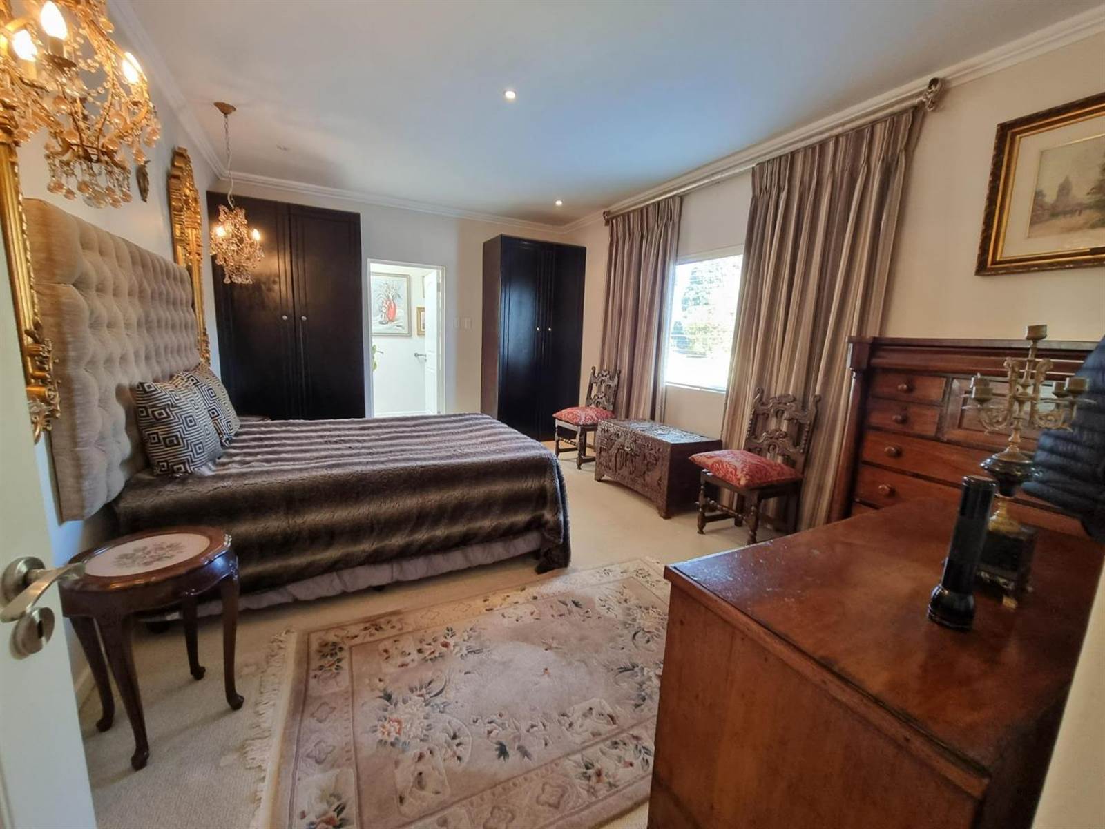 1 Bed Apartment in Parkhurst photo number 8