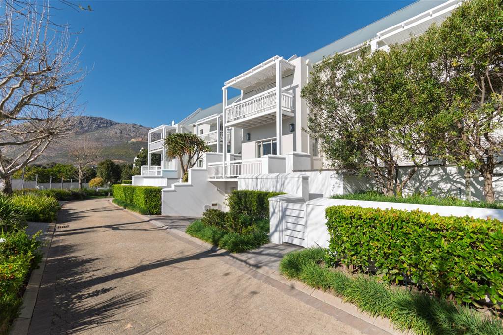 3 Bedroom House 3 Bedroom House