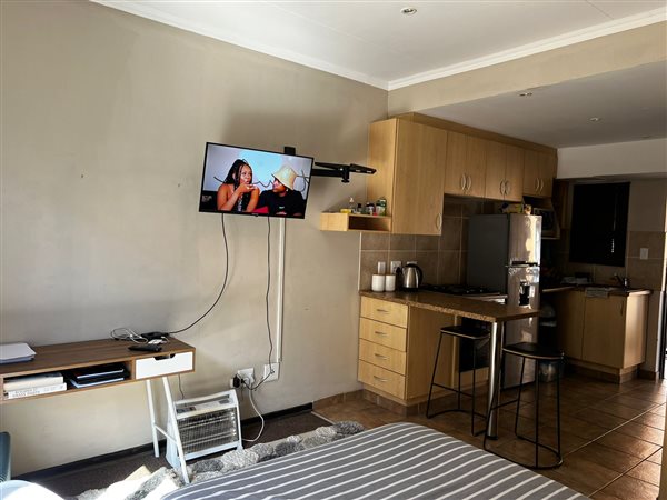1 Bed Apartment in Bainsvlei