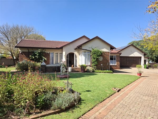 3 Bedroom House 3 Bedroom House