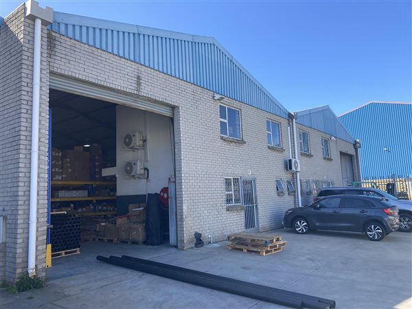 541  m² Industrial space