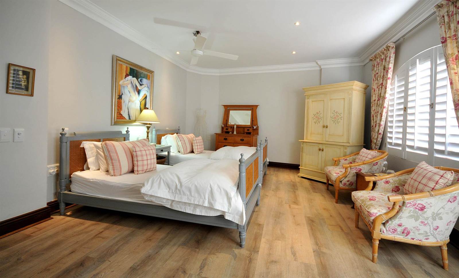 6 Bed House in Mooikloof Equestrian Estate photo number 22