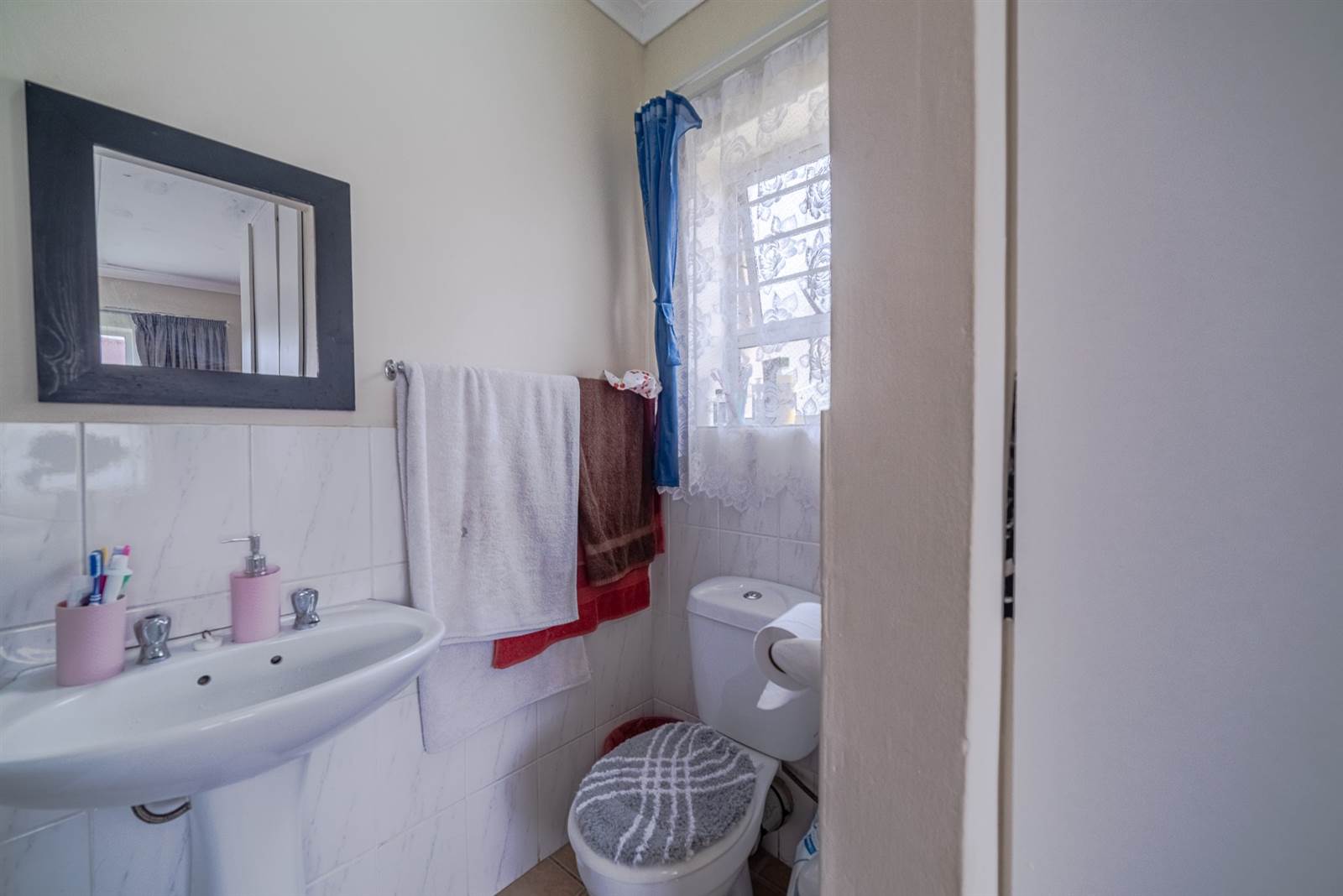 3 Bed House in Bredasdorp photo number 9