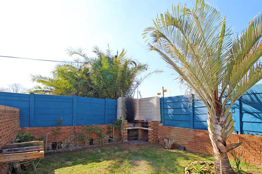 0.5 Bed House in Kempton Park Central photo number 6