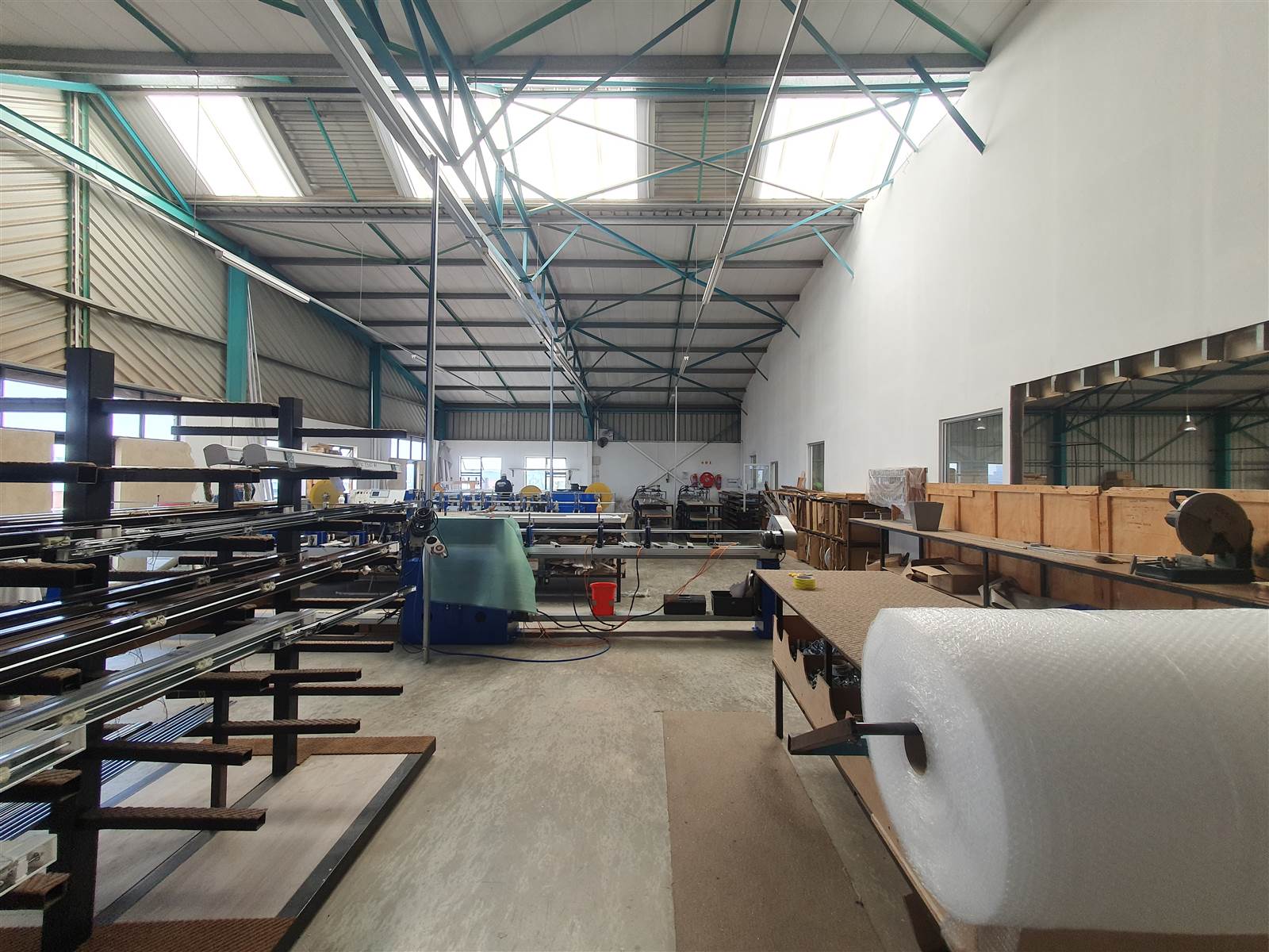 1870  m² Industrial space in Ormonde photo number 6